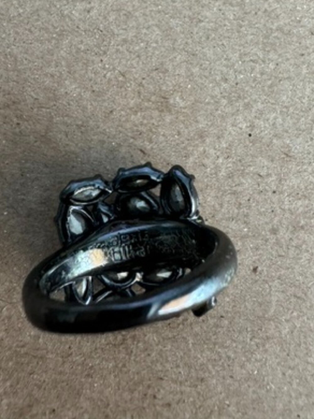 ALEXIS BITTAR CRYSTAL RUTHENIUM PLATED COCKTAIL RING - Picture 3 of 4